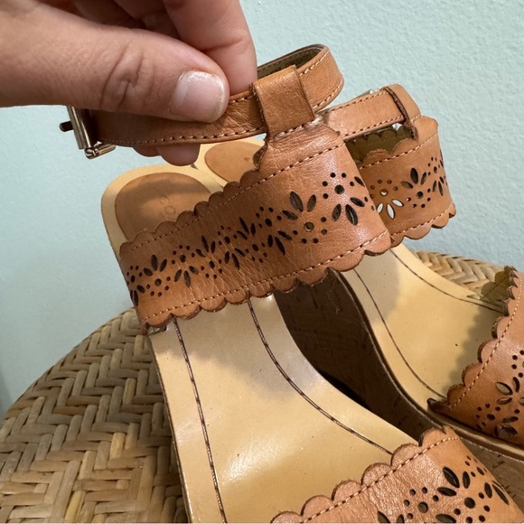 Coach Laser Cut Gena Wedge Sandal Size 7 - Picture 3 of 15